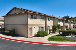 Lake Glen Park in La Mesa, CA - Building Photo