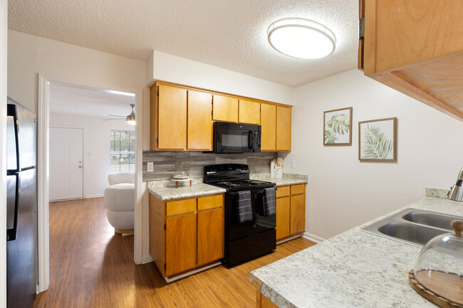 West Towne Cottages in Valdosta, GA - Foto de edificio - Interior Photo