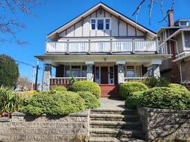 99 Wellington Ave in Victoria, BC - Building Photo