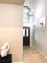 5739 Henniker Dr in Houston, TX - Building Photo - Building Photo