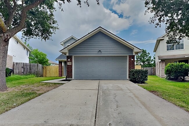 property at 33326 Cottonwood Bend