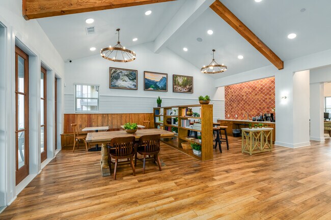 Cypress Creek Stoney Ridge in Del Valle, TX - Building Photo - Interior Photo