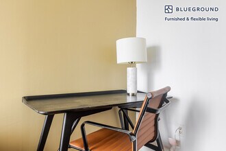 635 W 42nd St in New York, NY - Building Photo - Building Photo