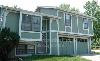 3209 W 24th Terrace in Lawrence, KS - Building Photo