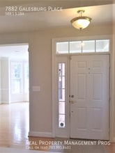 7882 Galesburg Pl in Dunn Loring, VA - Foto de edificio - Building Photo