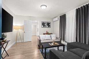 3602 E Genesee St, Unit SI ID1244340P in Tampa, FL - Building Photo