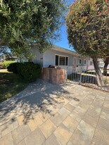 134 S C St in Lompoc, CA - Building Photo