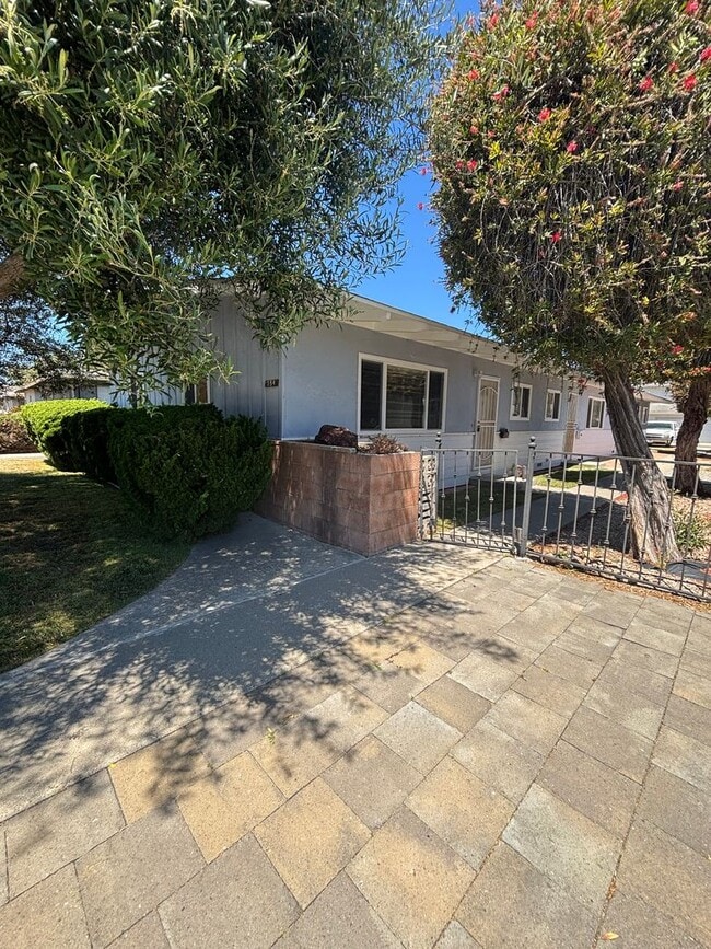 property at 134 S C St