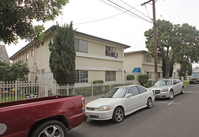 3520-3524 E 59th Pl in Huntington Park, CA - Building Photo - Building Photo