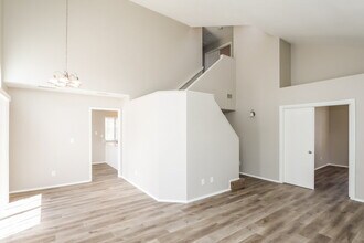 1733 Autumn Rust Dr in Las Vegas, NV - Building Photo - Building Photo