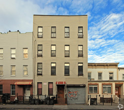 1345 Dekalb Ave in Brooklyn, NY - Foto de edificio - Building Photo