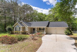 18 Le Moyne Dr in Beaufort, SC - Building Photo - Building Photo