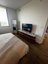 670 W 74th Pl, Unit B1 in Hialeah, FL - Foto de edificio - Building Photo