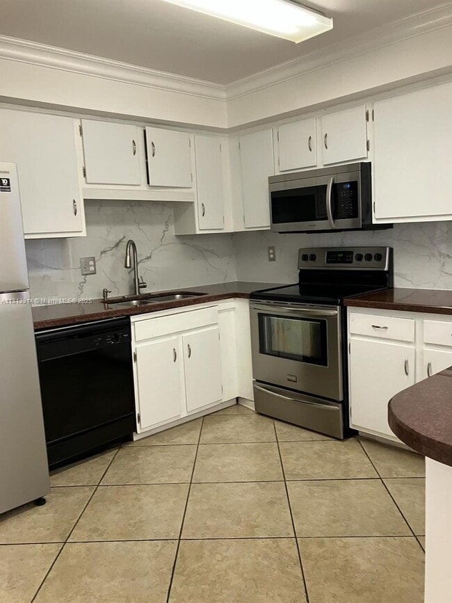 1303 Partridge Close in Pompano Beach, FL - Building Photo - Building Photo