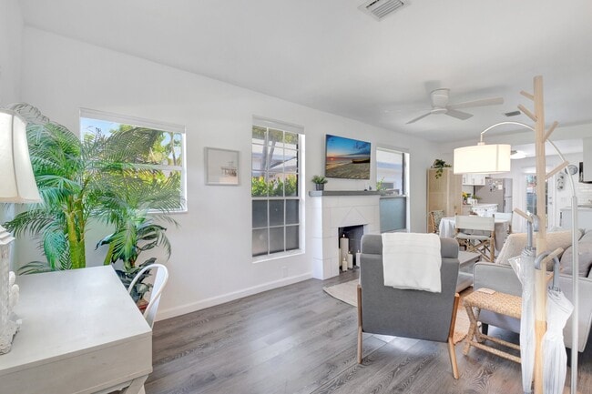 422 N H St in Lake Worth Beach, FL - Building Photo - Building Photo