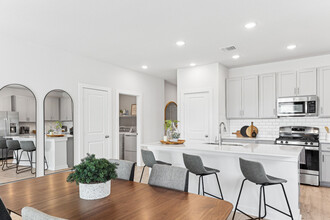 Skymor Carmel Creek in Hutto, TX - Building Photo - Building Photo