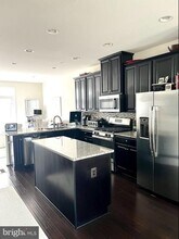 412 Haupt Square SE in Leesburg, VA - Building Photo - Building Photo