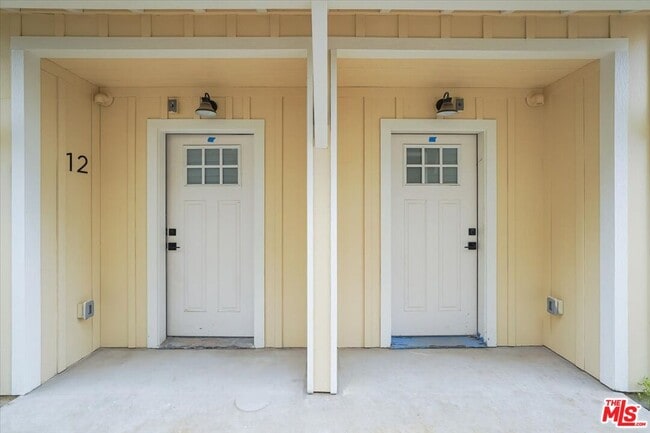 1317 Punta Gorda St in Santa Barbara, CA - Building Photo - Building Photo