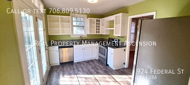 property at 924 Federal St