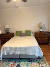 410 E 56th St, Unit Furnished Main House in Savannah, GA - Foto de edificio - Building Photo