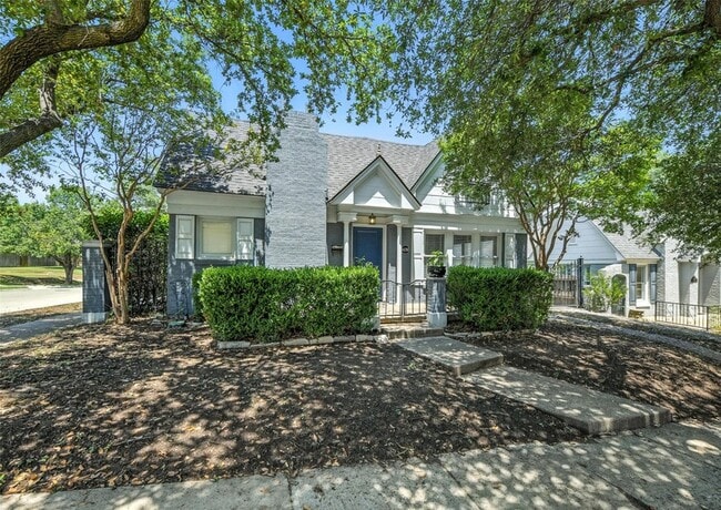 4036 Dexter Ave in Fort Worth, TX - Foto de edificio - Building Photo