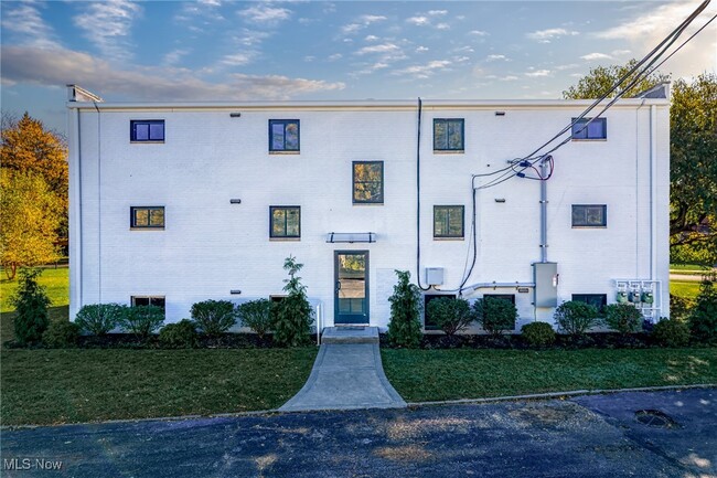 property at 21044 Southbend Cir
