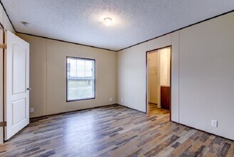 76 Luart Dr in Lillington, NC - Building Photo - Building Photo