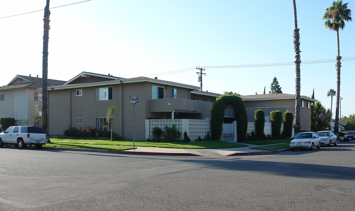 ANC1184 in Anaheim, CA - Building Photo