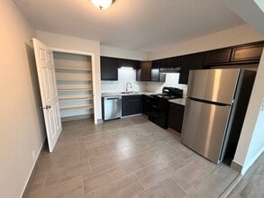 138 Flintridge Dr in Rockford, IL - Building Photo - Building Photo