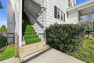125 S Clay St in Zelienople, PA - Building Photo - Building Photo