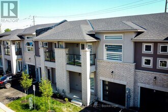 9 Mann Trl in Welland, ON - Building Photo - Building Photo