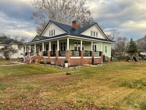 705 E State St in Delmar, DE - Building Photo - Building Photo