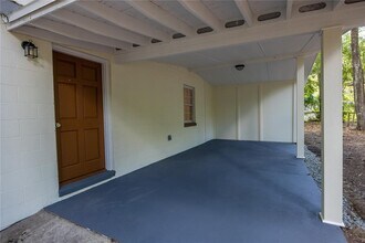 640 NW 36th Ter in Gainesville, FL - Building Photo - Building Photo
