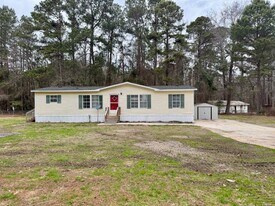 4512 Spring Hill Rd in Timmonsville, SC - Building Photo