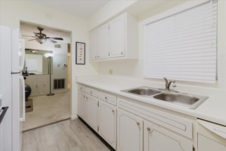 2348 Shelley St in Clearwater, FL - Foto de edificio - Building Photo