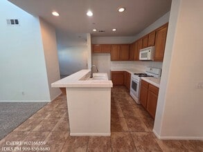 2035 E Harvard Privado in Ontario, CA - Building Photo - Building Photo