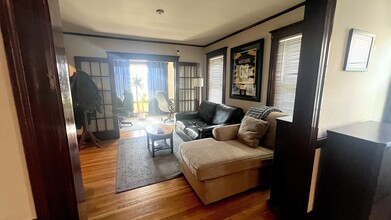 36 Willard Ave, Unit 2 in Medford, MA - Building Photo - Building Photo