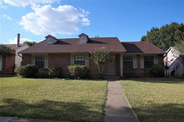 property at 521 English Oak St