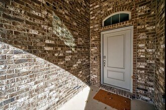 10601 Autumn Leaves Ln in Krugerville, TX - Foto de edificio - Building Photo