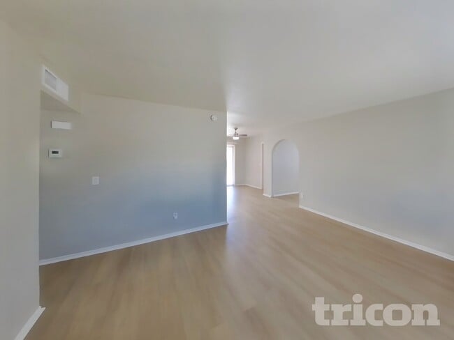 7331 W Mountain View Rd in Peoria, AZ - Building Photo - Building Photo