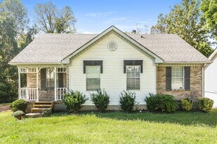 609 Cedarhill Ct in Nashville, TN - Building Photo