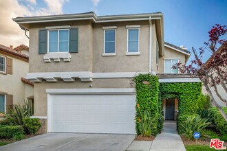 24130 Tango Dr in Santa Clarita, CA - Building Photo - Building Photo