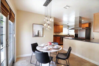 1326 W Palm Ln in Phoenix, AZ - Building Photo - Building Photo