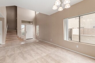 13391 W Crocus Dr in Surprise, AZ - Foto de edificio - Building Photo