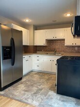 165 NE 155th St in Shoreline, WA - Building Photo - Building Photo