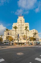 702 Ash St in San Diego, CA - Building Photo
