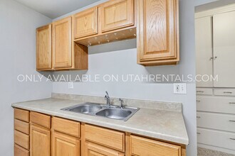 511 N 100 W St in Provo, UT - Foto de edificio - Building Photo