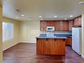 841 Wilstead Dr in North Salt Lake, UT - Building Photo - Building Photo