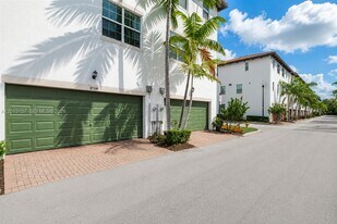 2709 SW 119th Way in Miramar, FL - Building Photo
