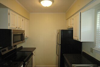 101 Pine Forest, Unit G-28 in Maumelle, AR - Foto de edificio - Building Photo